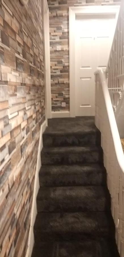 St. James Street Townhouse Белфаст Экстерьер фото